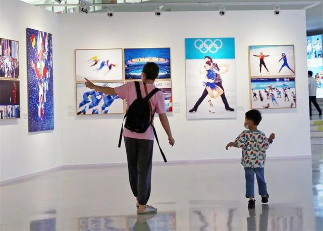 镌刻北京冬奥精神 闪耀奥林匹克之光 | 中国冰雪运动摄影大展“一起向未来”