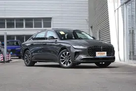 25万元左右谁的价值感更高？林肯Z/亚洲龙/凯美瑞/君越图片