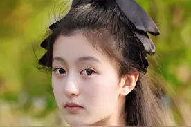 王丽坤被小女孩比下去？看这张脸，她是05花中的一朵！图片