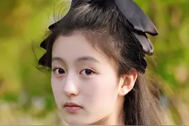 王丽坤被小女孩比下去？看这张脸，她是05花中的一朵！图片
