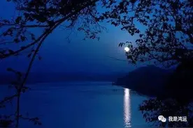 关于微笑（文/鸿运）图片