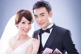 焦恩俊晒自己的“买家秀”，自侃“老眼昏花”错买女装图片
