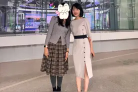 央视气象主持人杨丹被偶遇，本人又白又瘦，一点不像奔五的人图片