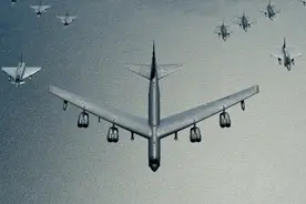 美国核战指挥机升空，进入战备状态，北约要对俄罗斯动真格了？图片