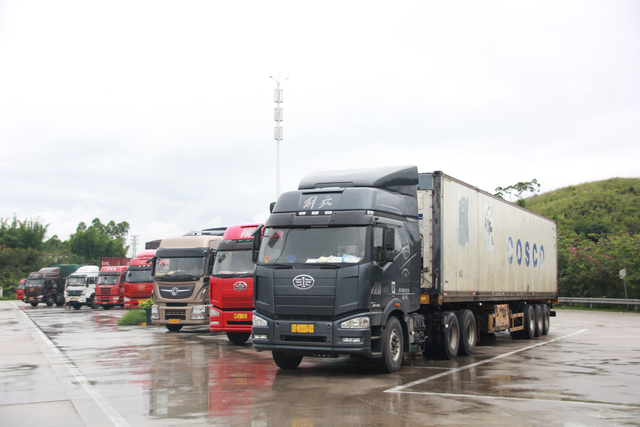 10月1日起减免高速费10% 卡友：抓紧上车等啥呢？