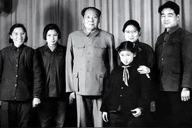 1965年曹耘山报考空军，其父填写政审表时才得知：是毛主席亲戚图片