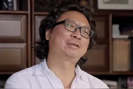 她只用了两个字，国产涨到9.5，没有一个好评是粉丝刷的图片