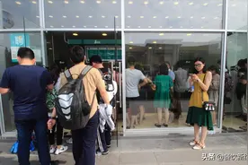 兄弟合伙开奶茶店，投资90万，3个月后反目成仇，合伙没好下场？图片