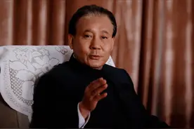 给“扮演邓小平”的10位演员排个名：董子健第9，马少骅只排第2图片