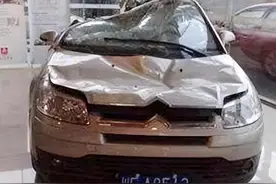 汶川地震幸存“神车”因车牌太过特殊，被公安部特批，入驻纪念馆图片