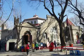 北京最大的基督教堂：亚斯立堂（今北京基督教会崇文门堂）图片