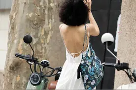 去了上海才发现：满大街都是长裙长裤，洋气又舒适，好高级图片