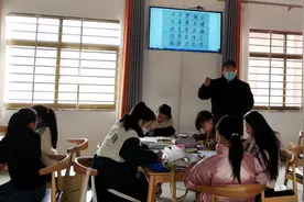 汤阴伏道：书法是中国人民献给世界的最美丽、最迷人的礼物图片