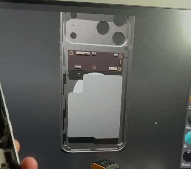 苹果最强旗舰iPhone 17 Pro Max曝料：4800万长焦、首破5000mAh