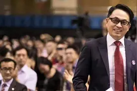 财熵｜撤退风波中的高瓴资本：时间的朋友也会“见风使舵”图片