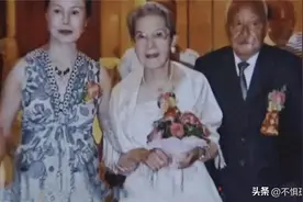 法国奶奶苦等中国初恋55年，83岁终于嫁给他，相守7年后相继离世图片