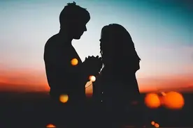 结婚25年当老婆问“我胖吗”，这个老公的回答满分！找一个会夸人的伴侣，婚姻想不幸福都难图片