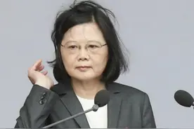 解放军登岛方式变了，美国不到24小时光速变脸，蔡英文低头图片