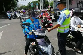 这3类电动车，不要牌照、驾照，有的年轻人可用，有的适合老年人图片