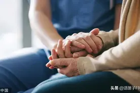 跨区照顾老人、海外归来，都不能进小区？| 上海电台防疫服务热线图片