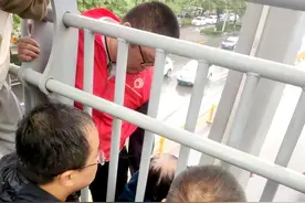 最美聊城人｜帅！一个姿势，他坚持了15分钟......图片