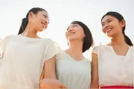 你知道吗？兄弟姐妹最好相处方式不是吃饭聚会，而是“三不要”！图片