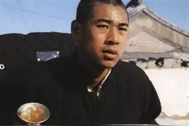 《骆驼祥子》：你我都是祥子的缩影，在命运的泥泞中挣扎图片