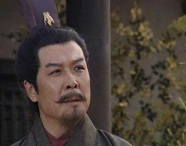 同样是《三国演义》，央视版和新版放在一起观看，可谓天差地别