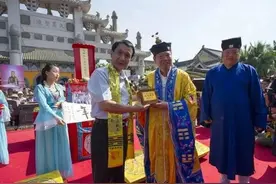 那个1993年花百万买地，儿子被绑架的富豪道长，后来怎么样了？图片