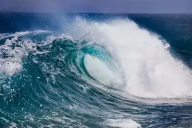 风平浪静的太平洋，是人类的一个聚宝盆图片