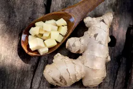 夏吃姜有讲究，记住2个忌吃的时间段，按规矩“夏补”，安稳度夏图片