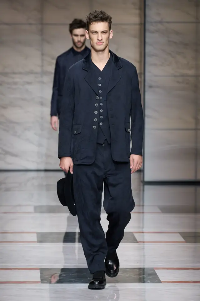 ������Giorgio Armani 2023�＾ϵ����װ������ʱ��