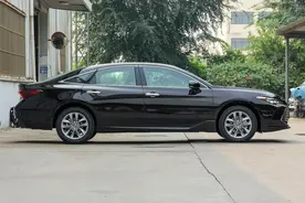 隔音一流、又稳又快，中级车选它们不会错，2.0T+9AT，跑高速首选图片