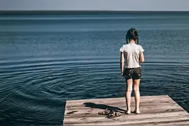网络时代，父母才是阻挡在女儿和恶魔之间最坚实的那道墙图片