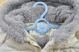 洗完衣服，到底应该正着晒还是反着晒，这么多年很多人一直做错了图片