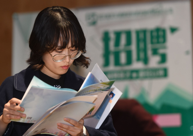 毕业生向往十大城市，青岛、成都表现亮眼，前三甲有“共通点”