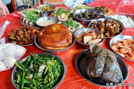 为何广西人爱用不锈钢盆装菜？看完才懂，网友：原来真不是因为穷图片