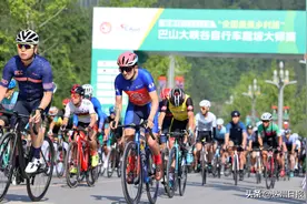 “西南坡王”横空出世！全国236名自行车爬坡大师挑战山路十八弯图片