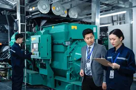 国家鼓励农村低速电动车置换新能源汽车，老年代步车还能上路吗？图片