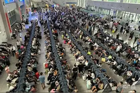 通报批评后，拆了！这个高铁站连夜整改图片