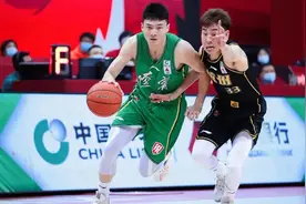 鄢手骐成防守悍将，刘志轩或退役担任助理教练图片