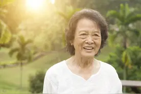 女人过了七十，为何还想找老伴？3个70岁女人道出实情图片