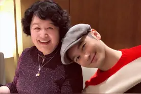 黄晓明之母张素霞：挽救过儿子的婚姻，现在她的心最痛图片