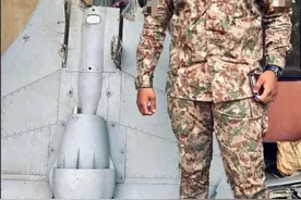 巴基斯坦炸了一夜，这次印军没占便宜，无人机基地留下六个大坑？图片