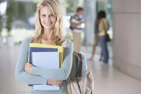 大一辅导员绝对不会告诉你的事图片