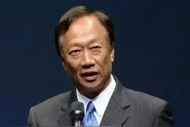 富士康总裁郭台铭：成为首富时妻子离世，继任妻子比他小24岁图片