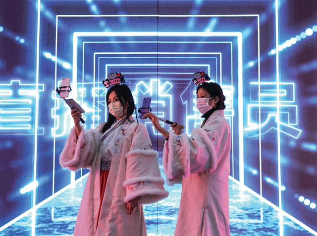 ���Ƿ�ʮ�꿴Ʒ�ơ�����ʱ��Ӫ���¶���