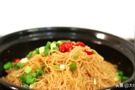 蟹黄粉丝煲的正确做法，粉丝不粘锅不起坨，爽滑筋道，鲜美又入味图片