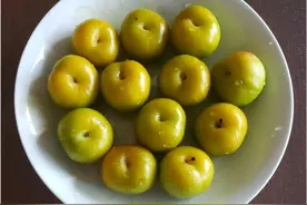 江苏12岁女孩暑假学做饭，父母狂晒朋友圈，网友：你是来报恩的吧图片