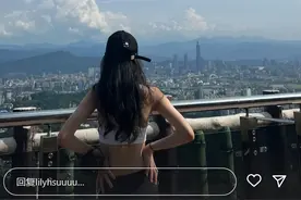 小S二女儿罕晒身高体重，14岁许韶恩穿潮装秀时尚感，衣着超成熟图片